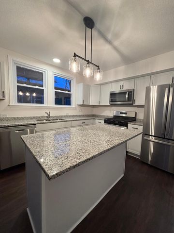 1600 Oliver Avenue N, Minneapolis, MN 55411