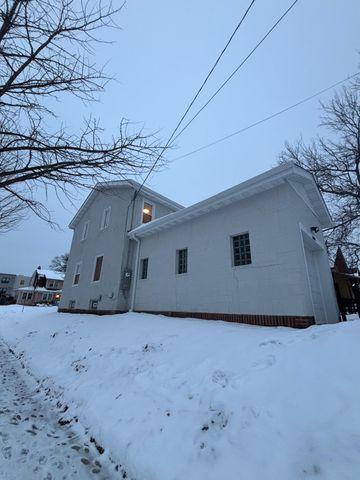 1600 Oliver Avenue N, Minneapolis, MN 55411