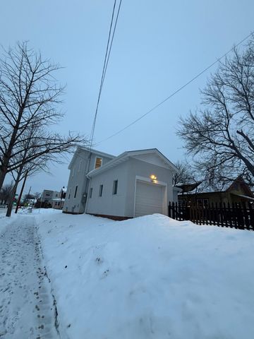 1600 Oliver Avenue N, Minneapolis, MN 55411
