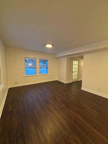 1600 Oliver Avenue N, Minneapolis, MN 55411