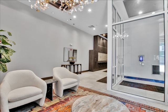 7243 MADISON Street 211, Forest Park, IL 60130