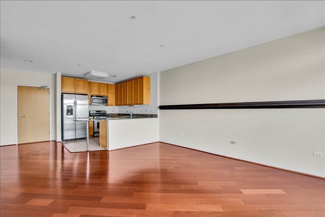 7243 MADISON Street 211, Forest Park, IL 60130