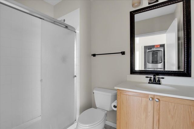 7243 MADISON Street 211, Forest Park, IL 60130