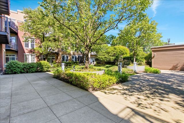 7243 MADISON Street 211, Forest Park, IL 60130