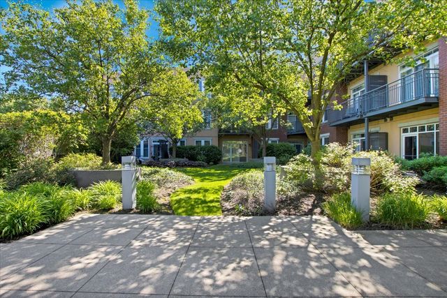 7243 MADISON Street 211, Forest Park, IL 60130