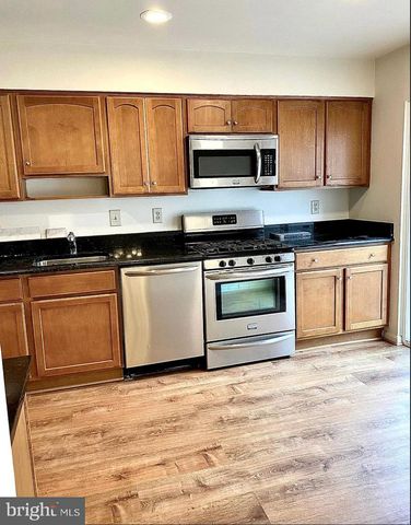 7863 WINTERCRESS LN, Springfield, VA 22152