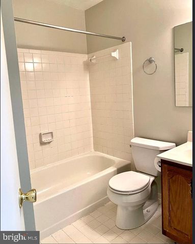 7863 WINTERCRESS LN, Springfield, VA 22152
