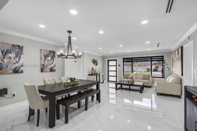 7875 NW 174th Ter, Hialeah, FL 33015