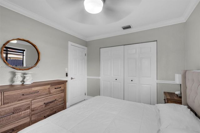 7875 NW 174th Ter, Hialeah, FL 33015