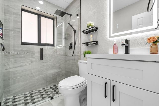 7875 NW 174th Ter, Hialeah, FL 33015