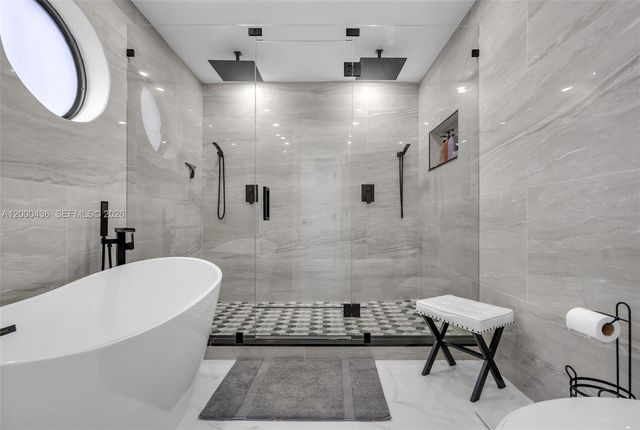 7875 NW 174th Ter, Hialeah, FL 33015