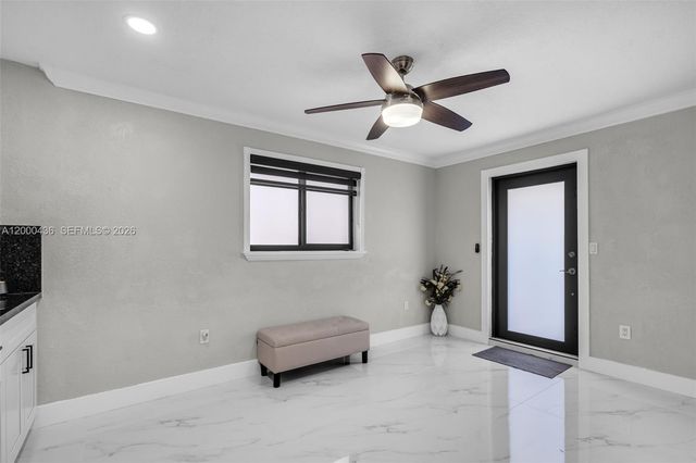 7875 NW 174th Ter, Hialeah, FL 33015