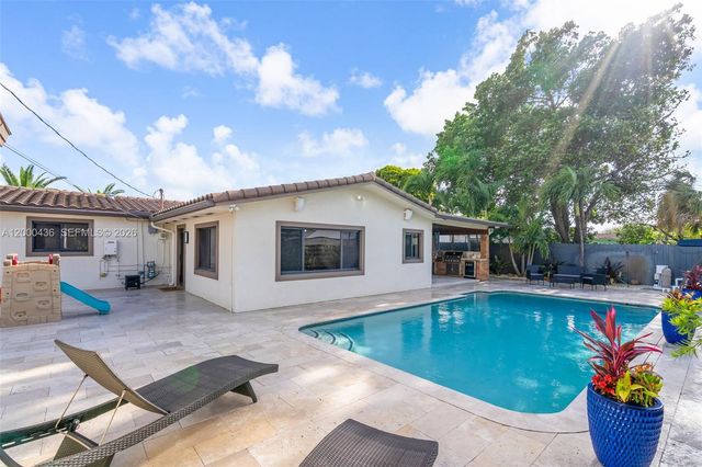 7875 NW 174th Ter, Hialeah, FL 33015