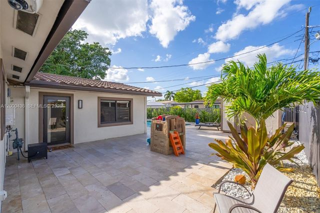 7875 NW 174th Ter, Hialeah, FL 33015