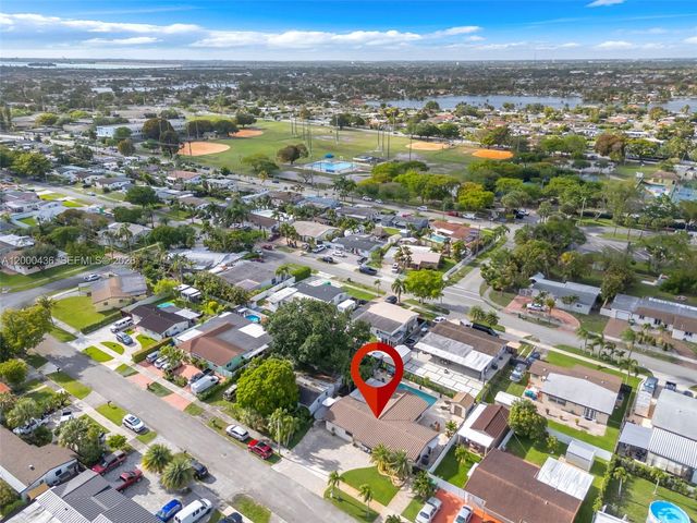 7875 NW 174th Ter, Hialeah, FL 33015