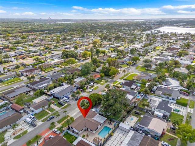 7875 NW 174th Ter, Hialeah, FL 33015