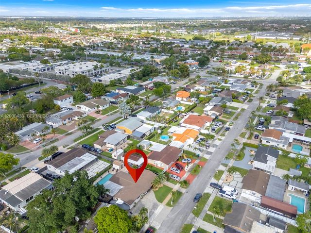 7875 NW 174th Ter, Hialeah, FL 33015