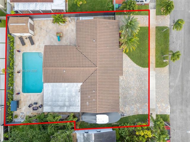 7875 NW 174th Ter, Hialeah, FL 33015