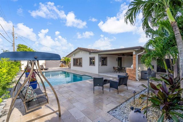 7875 NW 174th Ter, Hialeah, FL 33015