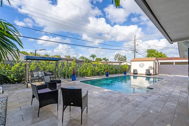 7875 NW 174th Ter, Hialeah, FL 33015