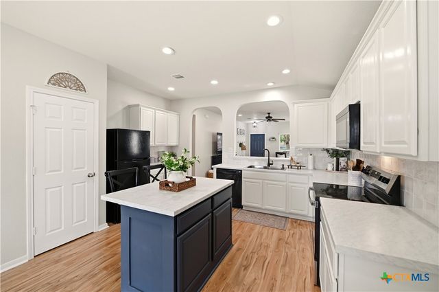 911 Karah, New Braunfels, TX 78130