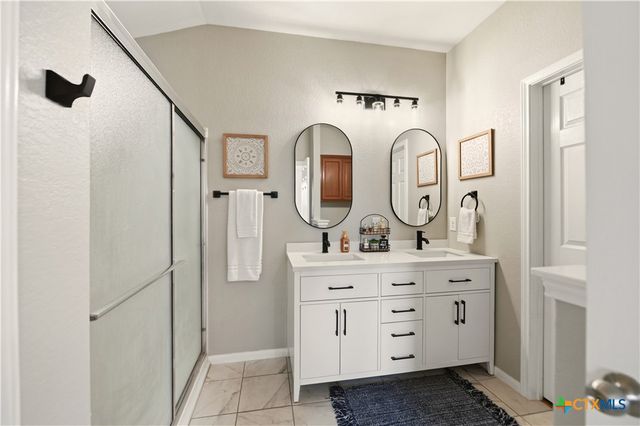 911 Karah, New Braunfels, TX 78130