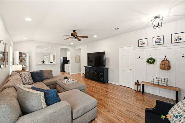 911 Karah, New Braunfels, TX 78130