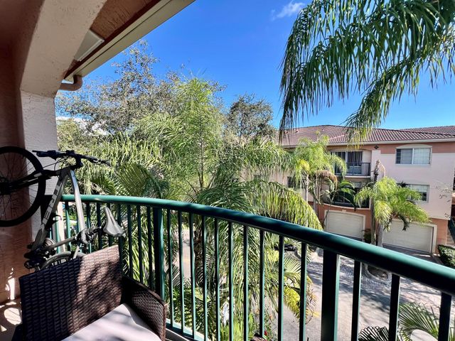 2033 SE 10th Avenue 620, Fort Lauderdale, FL 33316