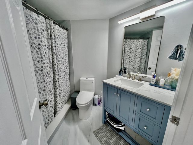 2033 SE 10th Avenue 620, Fort Lauderdale, FL 33316