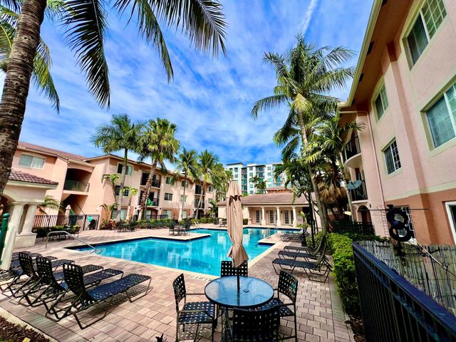 2033 SE 10th Avenue 620, Fort Lauderdale, FL 33316