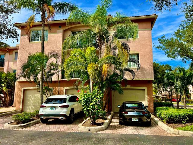 2033 SE 10th Avenue 620, Fort Lauderdale, FL 33316