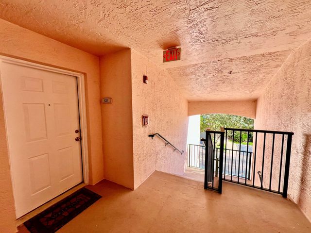 2033 SE 10th Avenue 620, Fort Lauderdale, FL 33316