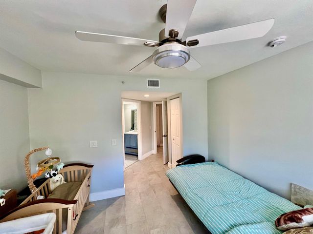 2033 SE 10th Avenue 620, Fort Lauderdale, FL 33316