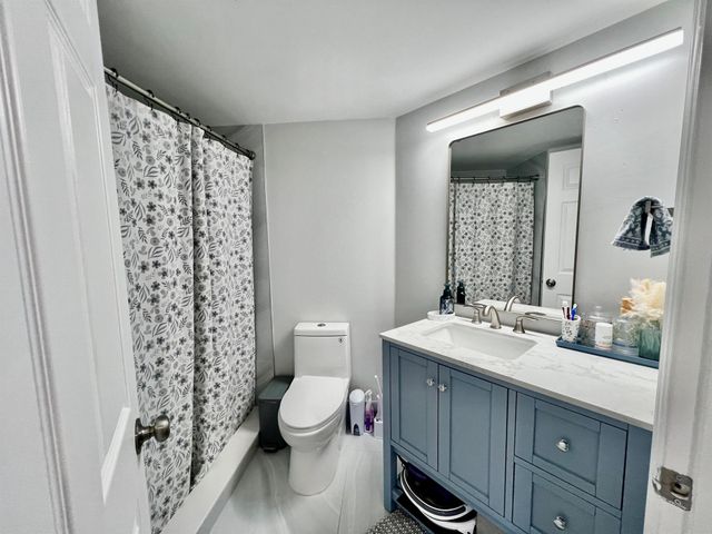 2033 SE 10th Avenue 620, Fort Lauderdale, FL 33316