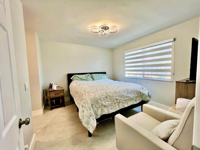 2033 SE 10th Avenue 620, Fort Lauderdale, FL 33316