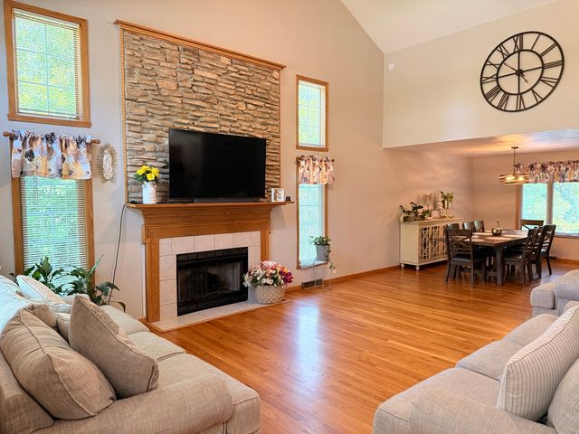 3476 Valley Woods Drive, Cherry Valley, IL 61016