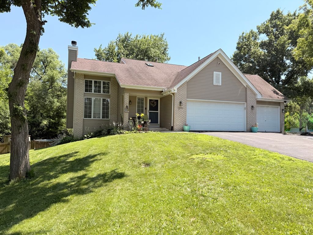 3476 Valley Woods Drive, Cherry Valley, IL 61016