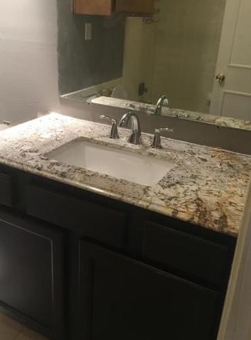 2714 McCart Avenue 2712, Fort Worth, TX 76110