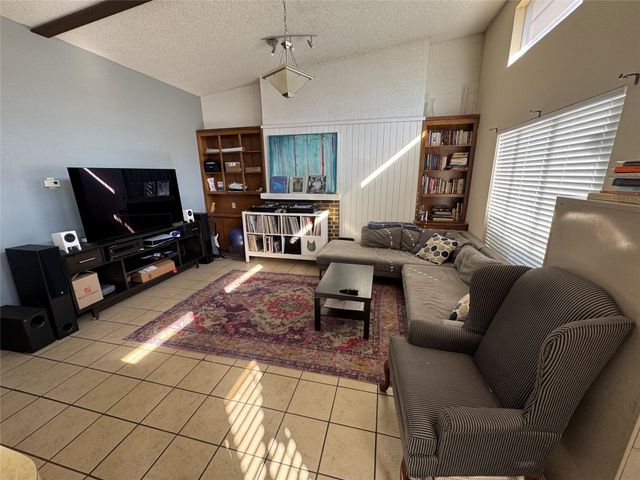 2714 McCart Avenue 2712, Fort Worth, TX 76110