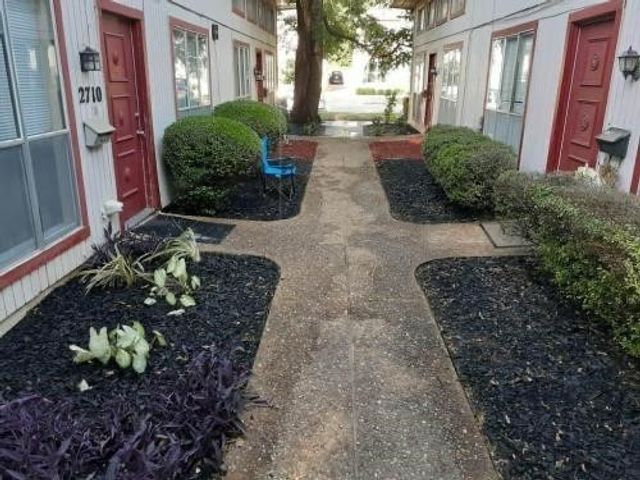 2714 McCart Avenue 2712, Fort Worth, TX 76110