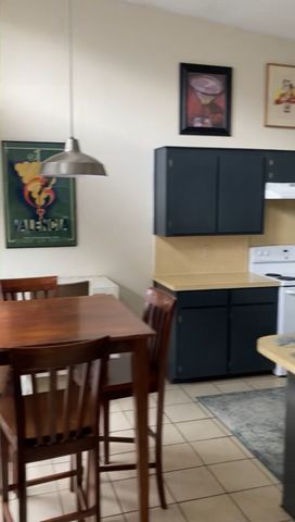 2714 McCart Avenue 2712, Fort Worth, TX 76110