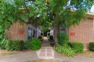 2714 McCart Avenue 2712, Fort Worth, TX 76110