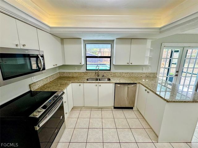 233 S Cypress ST, Labelle, FL 33935