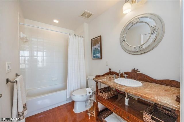 410 Bayfront PL 2301, Naples, FL 34102