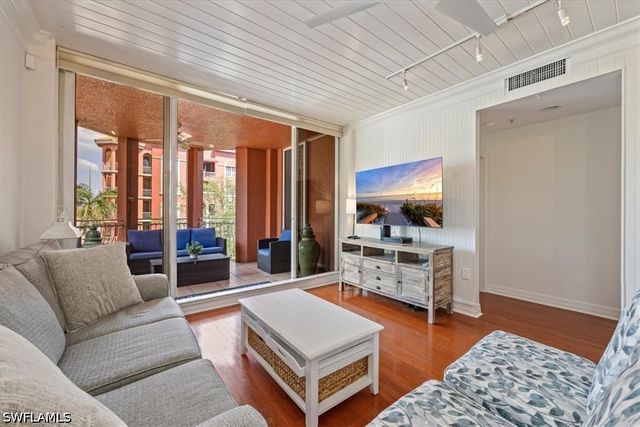 410 Bayfront PL 2301, Naples, FL 34102