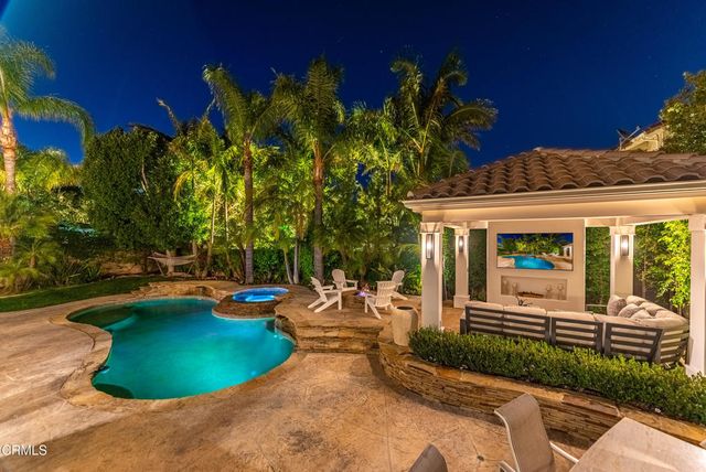 40 Golden Glen Drive, Simi Valley, CA 93065
