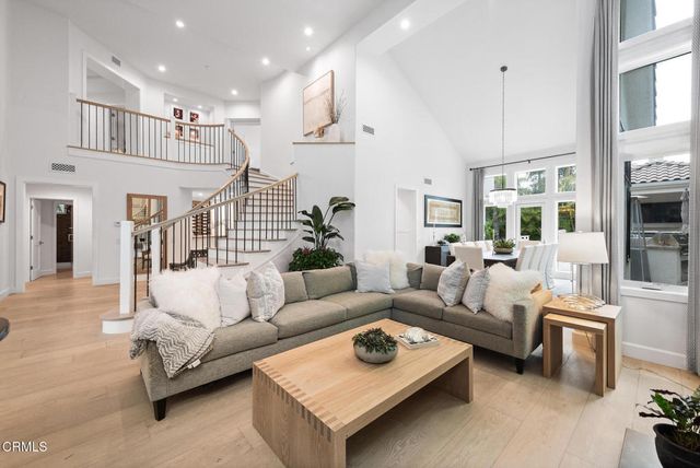 40 Golden Glen Drive, Simi Valley, CA 93065