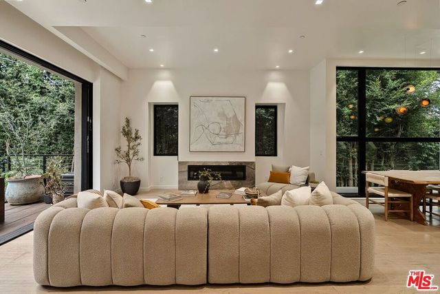 10326 Keswick Avenue, Los Angeles, CA 90064
