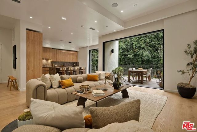 10326 Keswick Avenue, Los Angeles, CA 90064