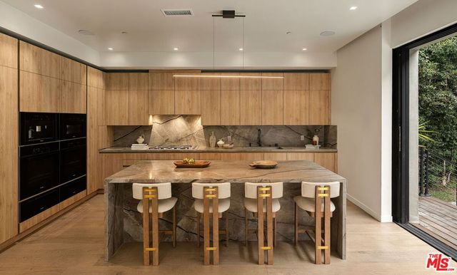10326 Keswick Avenue, Los Angeles, CA 90064